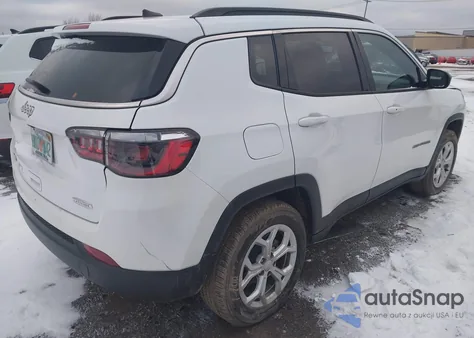 2024 Jeep Compass Latitude 4X4 from USA, damaged, VIN 3C4NJDBN3RT118918